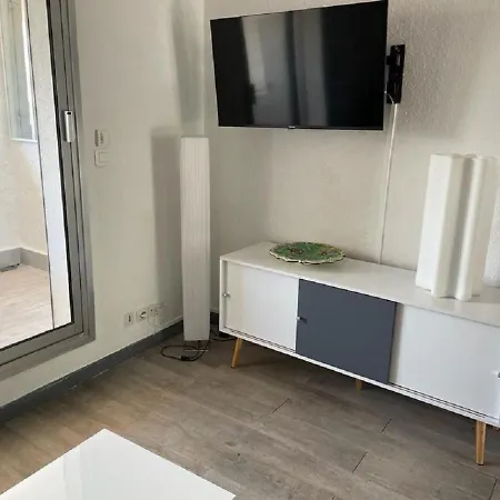 Entre St-Raphael Et St-Tropez. Studio Pieds Dans L'Eau, A Partir De 600 Euros/Semaine. Saint Aygulf Exterior foto